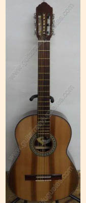 guitarra de nogal con pinabete modelo MDN de Paracho Vista 1